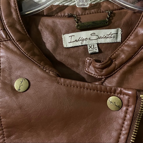 Stylish Faux Leather Jacket - Picture 7 of 7